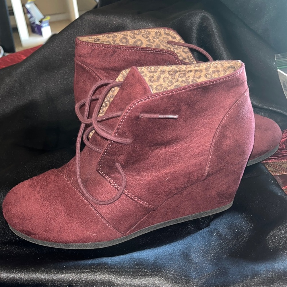 hidden wedge ankle boots